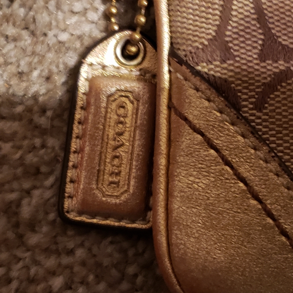 Coach Wristlet EUC - Picture 3 of 7